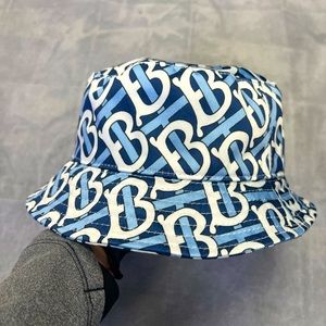 Selling my Bucket hat size 57 most common one